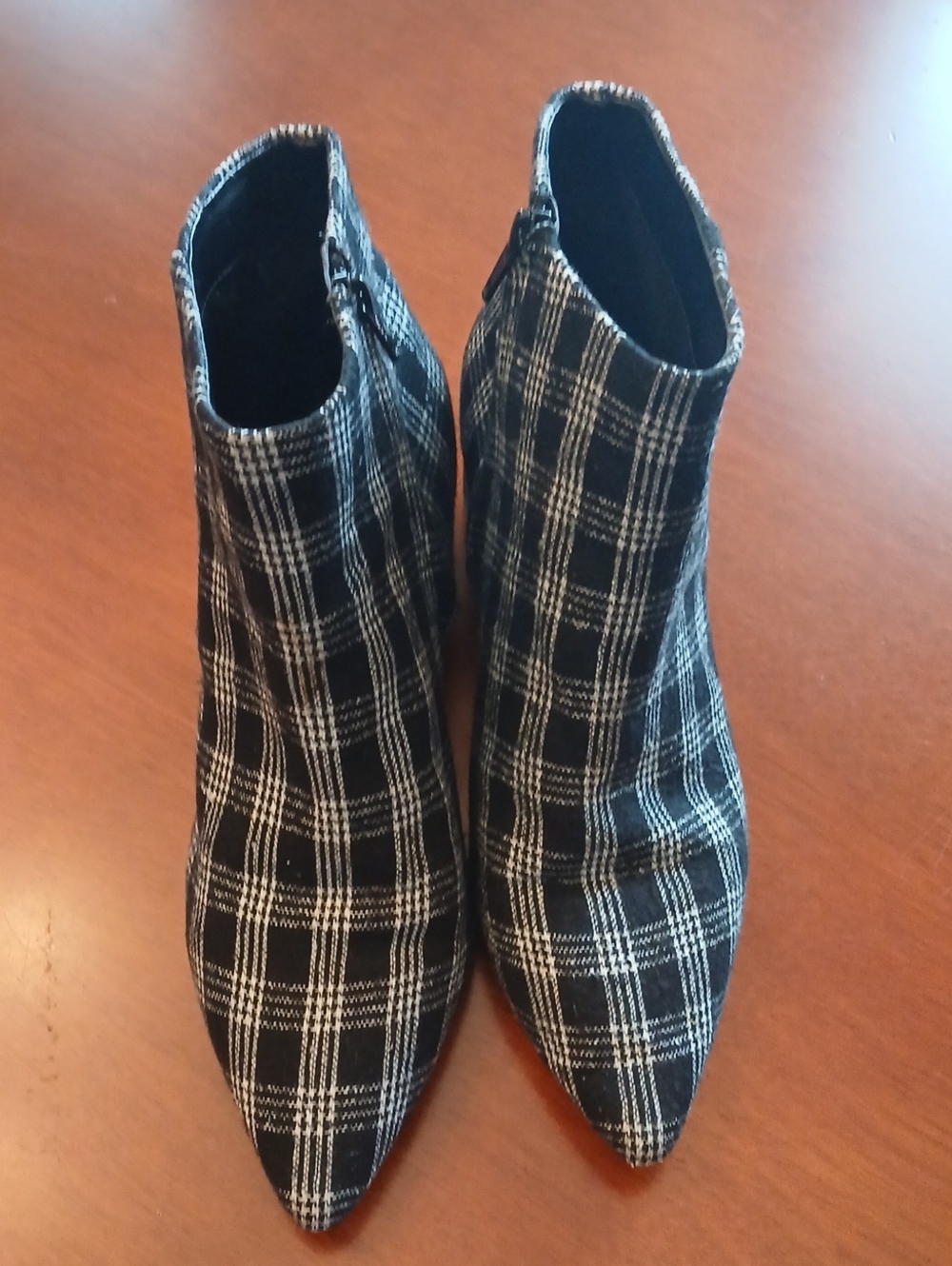 Alex Marie Black & White Plaid Pointed Toe Ankle Booties, Size 9M
